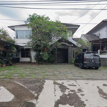 Imelda Residence Setrasari Redpartner Bandung Kültér fotó