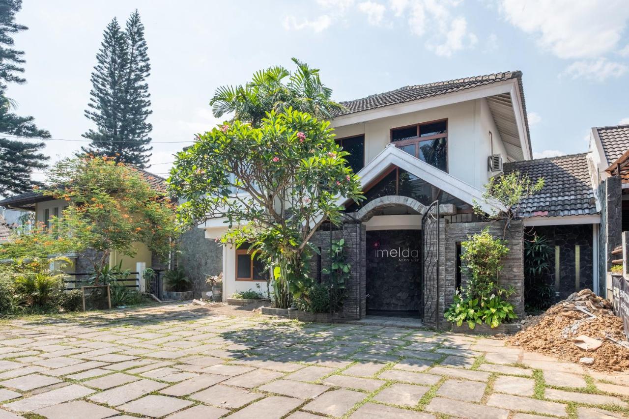 Imelda Residence Setrasari Redpartner Bandung Kültér fotó